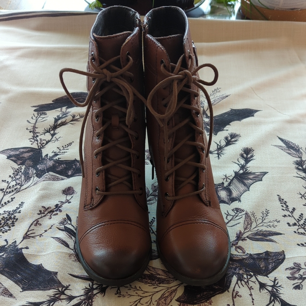 Brown Lace-Up Women's Boots